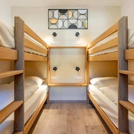 Astrid * والد ام بينزاغو