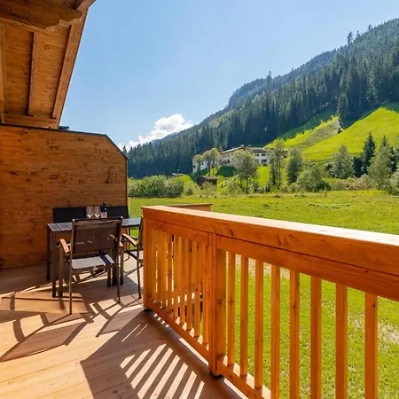 Astrid Chalé Wald im Pinzgau